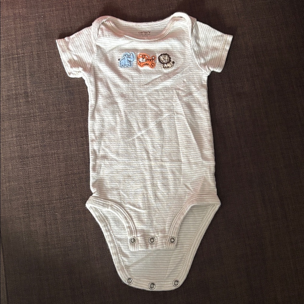 ❤️6M Carter’s Safari Animal Onesie